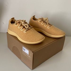 All birds wool runners. New never used in box.